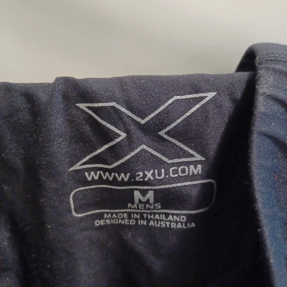 2XU Compression Tights - Medium - Picture 2 of 2